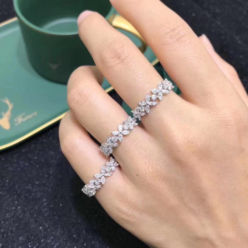 "Beautiful Dainty Flower Crystal Clear Silver Plated Party RingforWomen,UNVN1218 - Picture 4 of 6